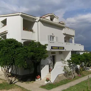  Apartman Aventura For Relaxing Holidays